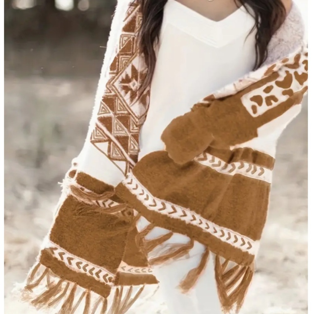 NEW! 1 Left 🪶Boho caramel fringe wrap cardigan